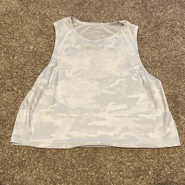 Lululemon Cropped Sculpt Tank - Image 3