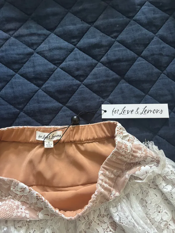 For love and lemons White lace skirt - Image 4