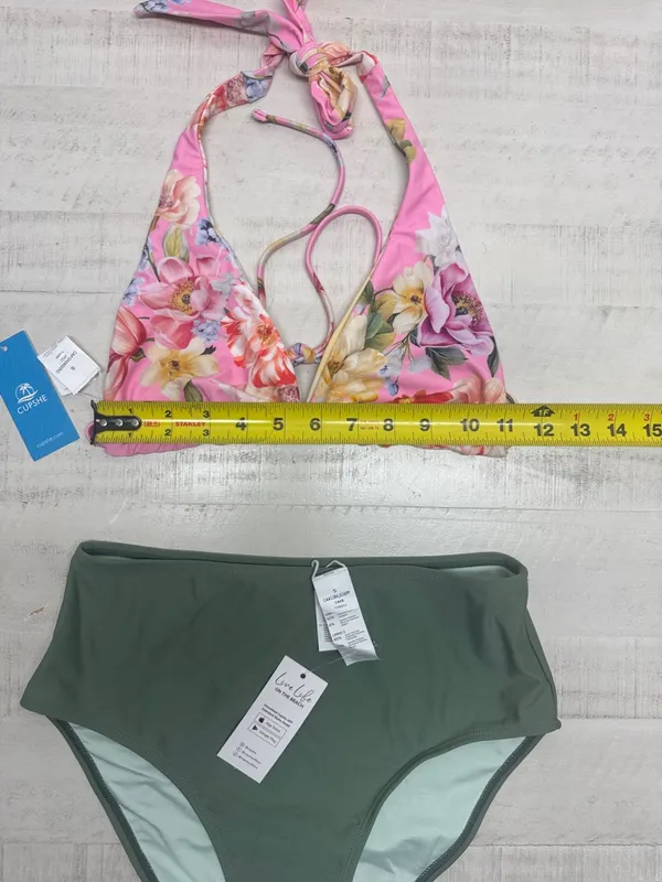 Cupshe reversible floral-print top and solid green high-waisted bottoms. - Image 4