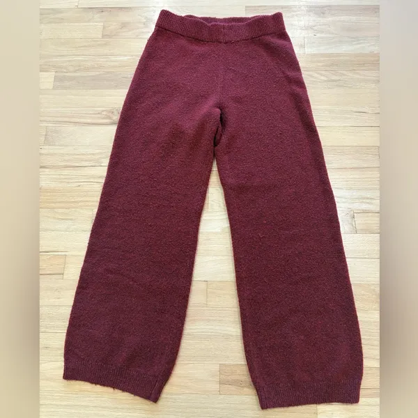 Time & Tru Sweater Set - Image 12
