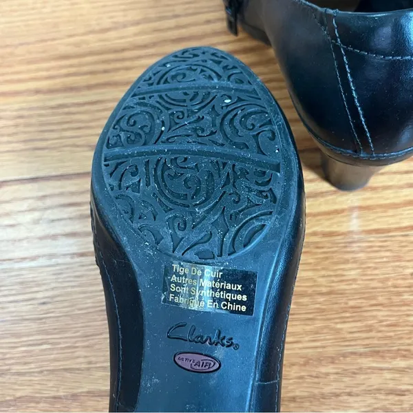 Clarks Artisan Vermont Terrace Black Leather Pumps - Image 7