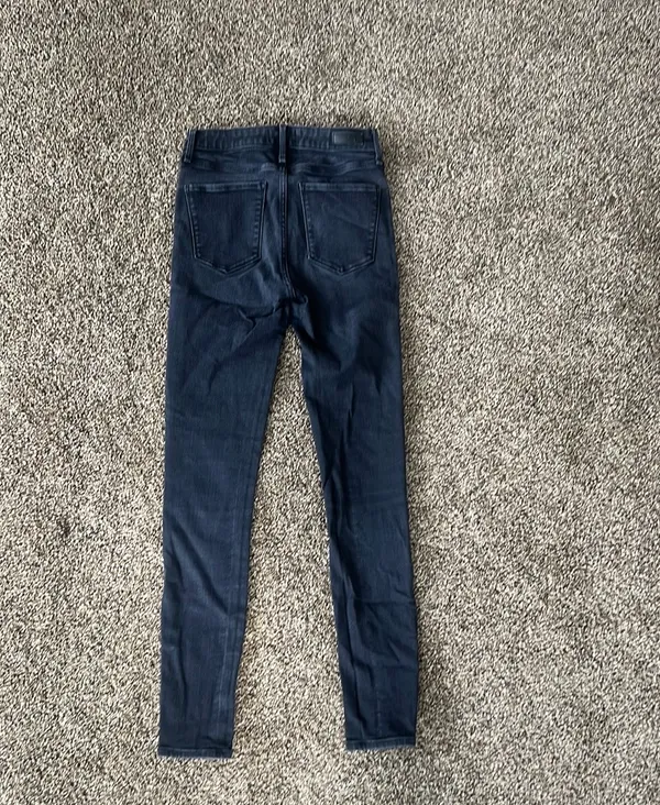 Abercrombie High-Rise Jeans - Image 5