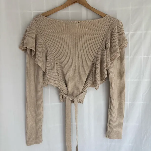 FORE Wrap long sleeve ruffle ribbed knit Sweater Tan Size M - Image 4