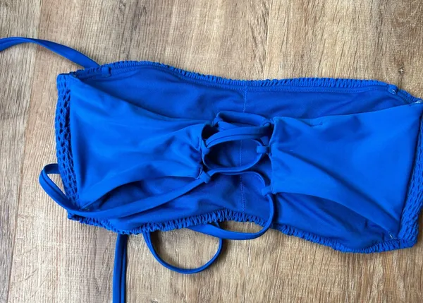 Hollister blue large swim top - Image 3