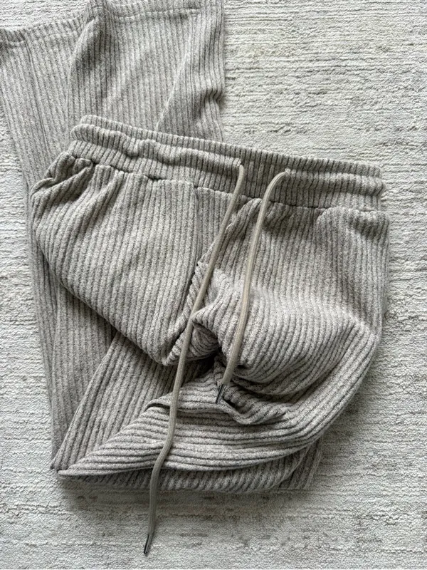 Trendy Queen Ribbed Knit Wide-Leg Pants Lounge Set (Size Small) - Image 5