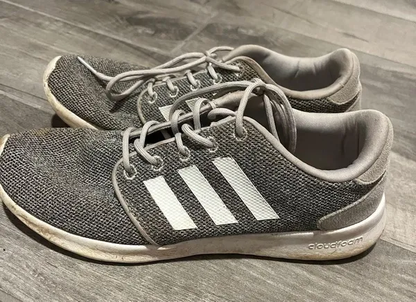Adidas Grey Cloudfoam tennis shoes - Image 5