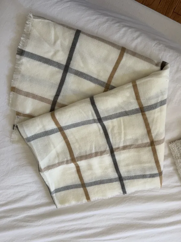 Abercrombie Scarf Blanket Plaid White Tan - Image 2
