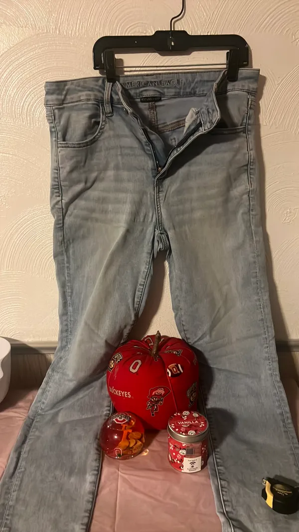 Women’s American Eagle jeans - Image 2