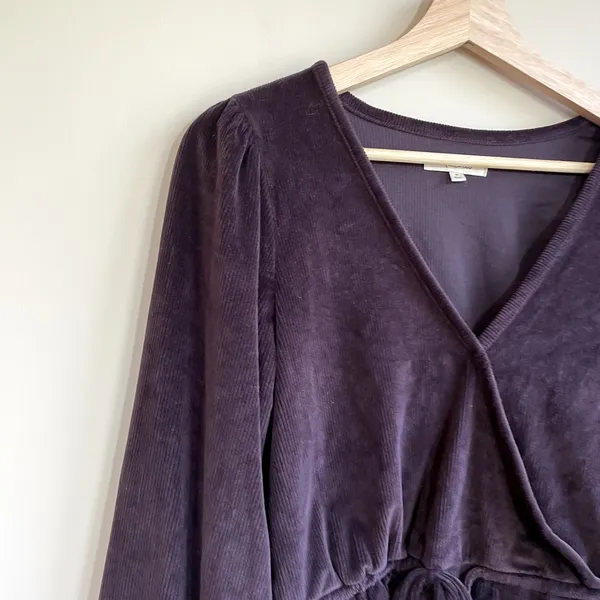 Madewell purple corduroy faux wraparound long sleeved blouse women's size M‎ - Image 2