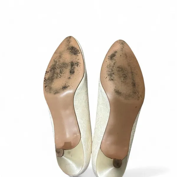 Vintage 80s Fashion 10 Endicott Johnson Ivory Lace Kitten Heel Pumps - Image 6