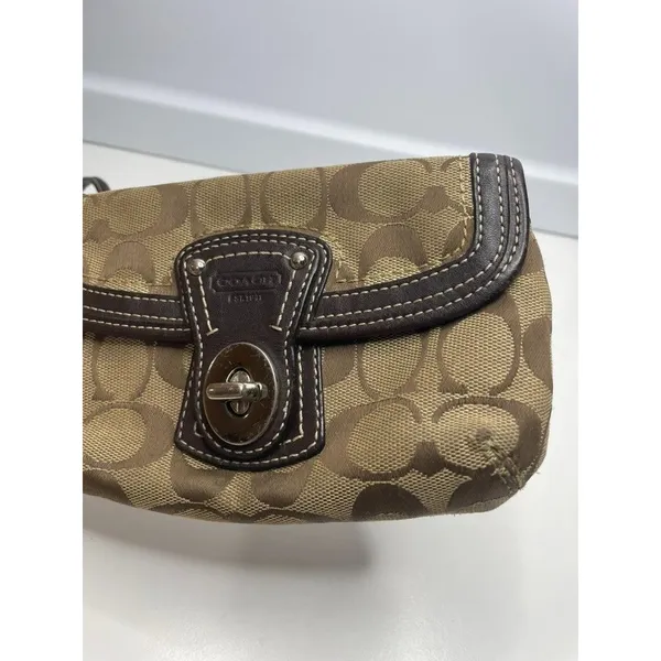 Vintage Coach Legacy Signature Canvas Turn Lock Wristlet Khaki/Black - Image 11