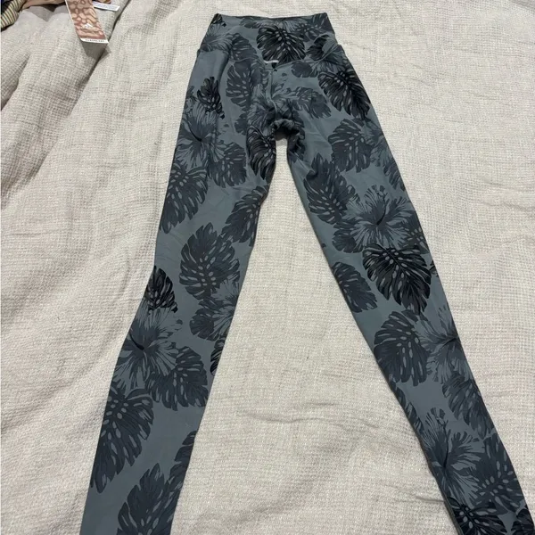 Aerie xs leggings like new - Image 3