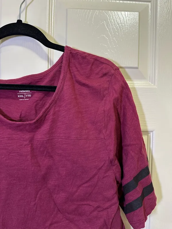Old Navy Relaxed T-shirt Size XXL Maroon Short Sleeve Stripe Top Shirt - Image 2