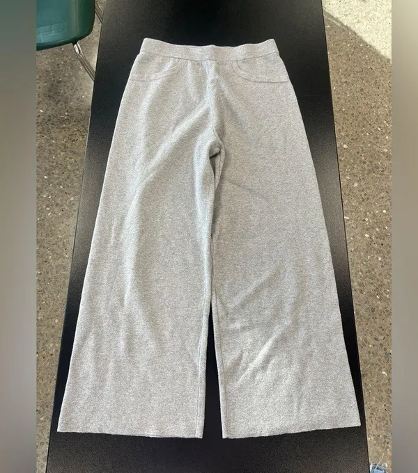 GC Fontana Cashmere Silk Wool Blend Wide Leg Pull On Cropped Knit Pants - Image 2