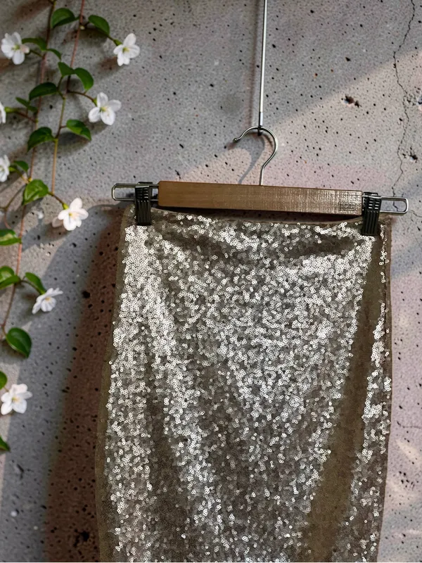 Lulus Champagne Sequin Pencil Skirt Size XS - Image 5