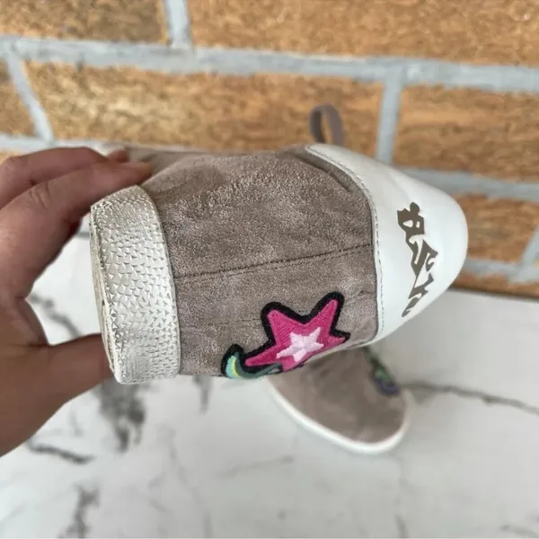 Ash Gull Embroidered Suede Low-Top
Sneaker 39/9 - Image 4