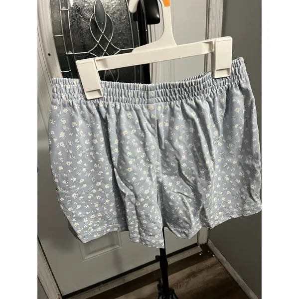 Wild Fable Pull on patterned shorts xs - Image 2