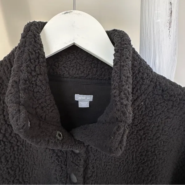 Aerie Black Teddy Pullover Jacket Size Small - Image 7
