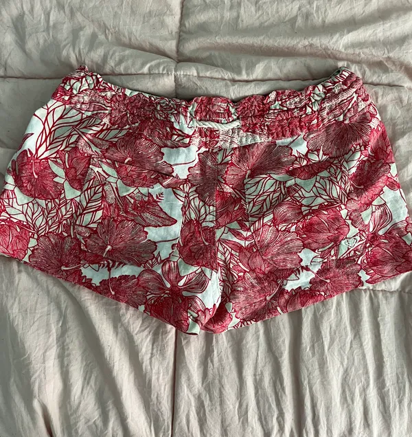 Roxy Linen Oceanside Beach Shorts - Image 4