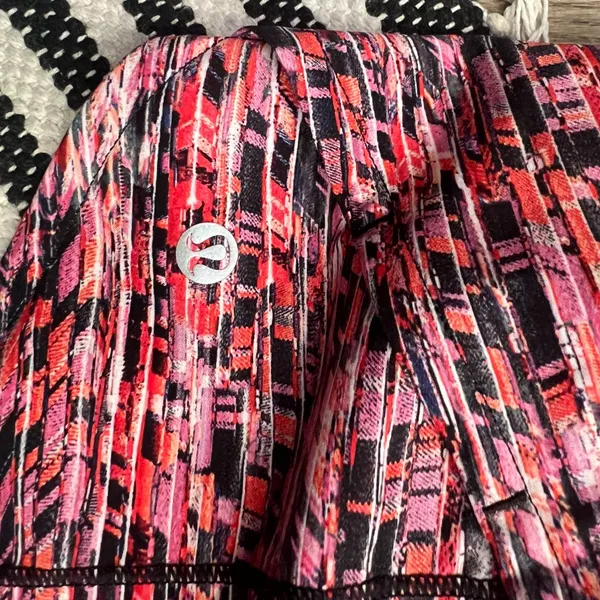 Lululemon speed short in size‎ 4 - Image 9