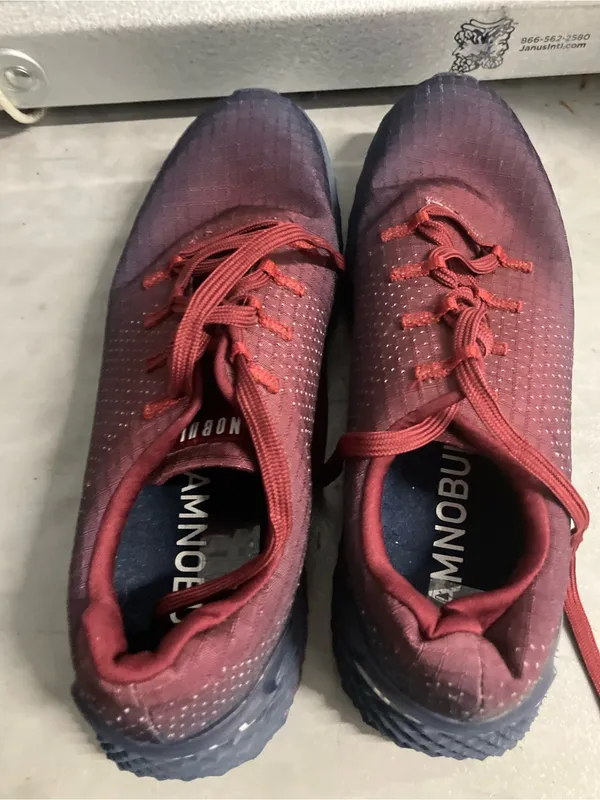 NOBULL Gradient collection running sneakers BARLEY USED - Image 4