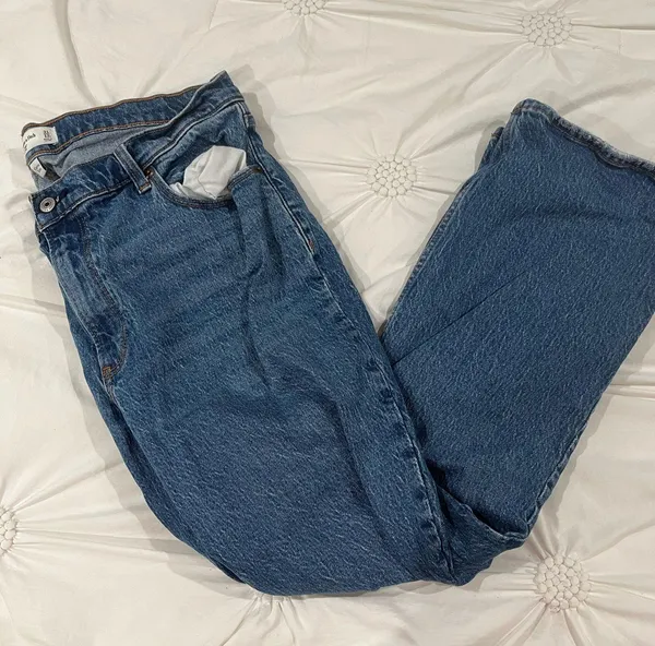 Abercrombie Low-Rise Jeans - Image 2