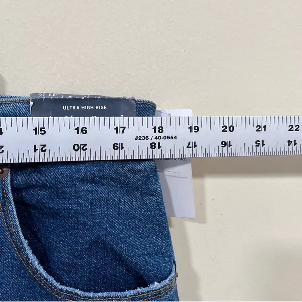 NWT Abercrombie&Fitch Comfort Stretch Curve Ultra High Rise 90s slim Straight 16 - Image 4