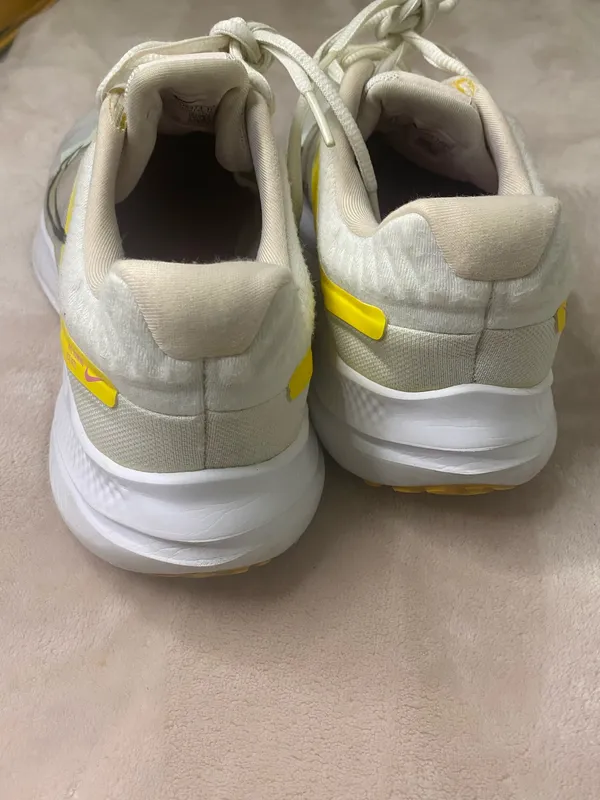 Women's Nike Quest 5 Premium Womens Shoes Size 8.5 - Image 3