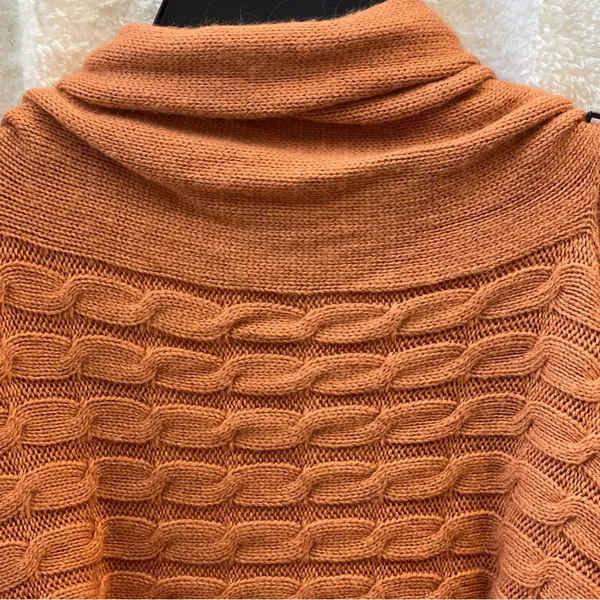GANZ Women's Sweater in Warm Rust Orange Size M - Image 6