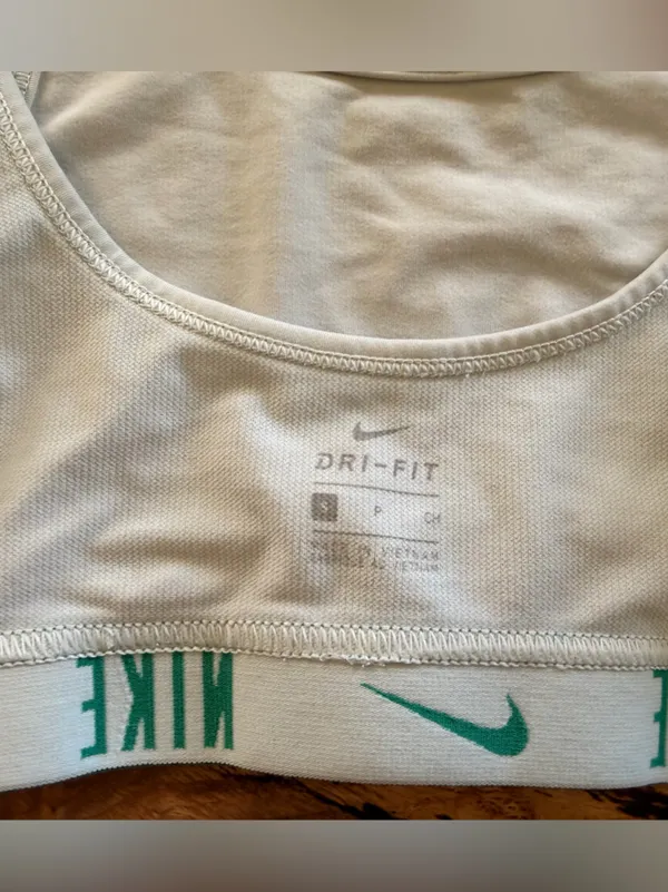 Nike Dri-FIT Sports Bra / Crop Top - Image 3