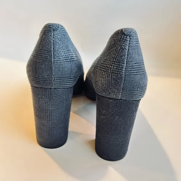 Banana Republic Navy Textured Pebble Leather Heels Size 9.5 - Image 8