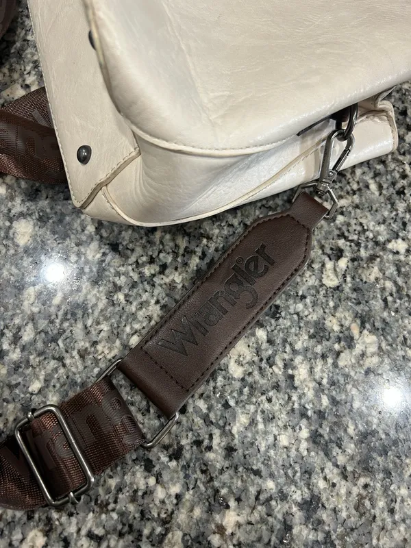Wrangler Leather Cream and Dark Brown Two-Tone Crossbody Bag - Image 10