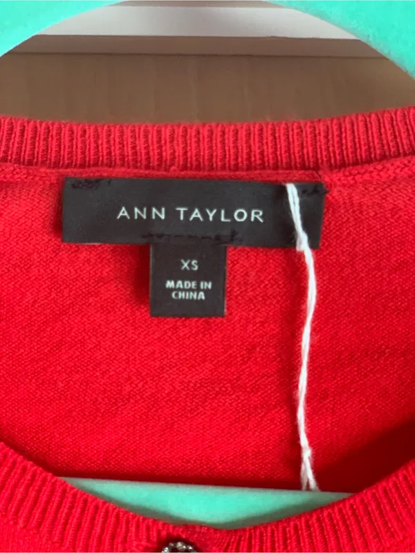 Ann Taylor Bright Red Diamond Button-Front Cardigan Size-X-Small Classic Preppy - Image 2