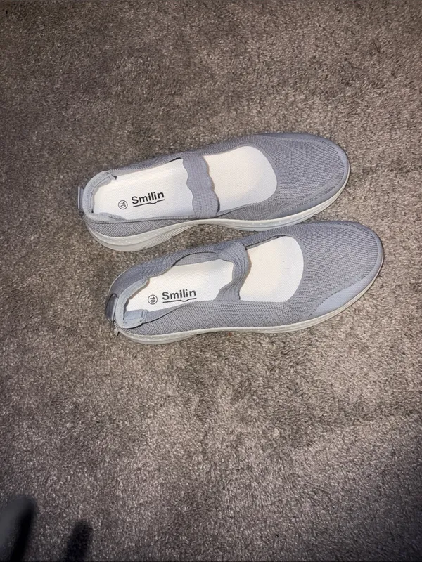 Women's Slip-On Mary Jane Flats in Gray new - Image 3