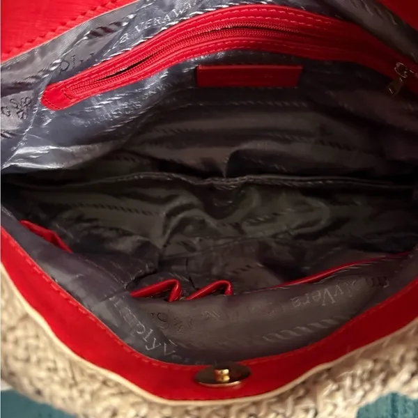 SIMPLY VERA Vera Wang Woven Hobo Bag Red Trim Gold Chain Classic everyday - Image 5