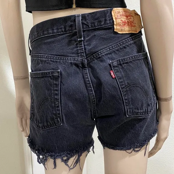Levi’s 501 Black Denim Cutoff Shorts Waist 32 - Image 2