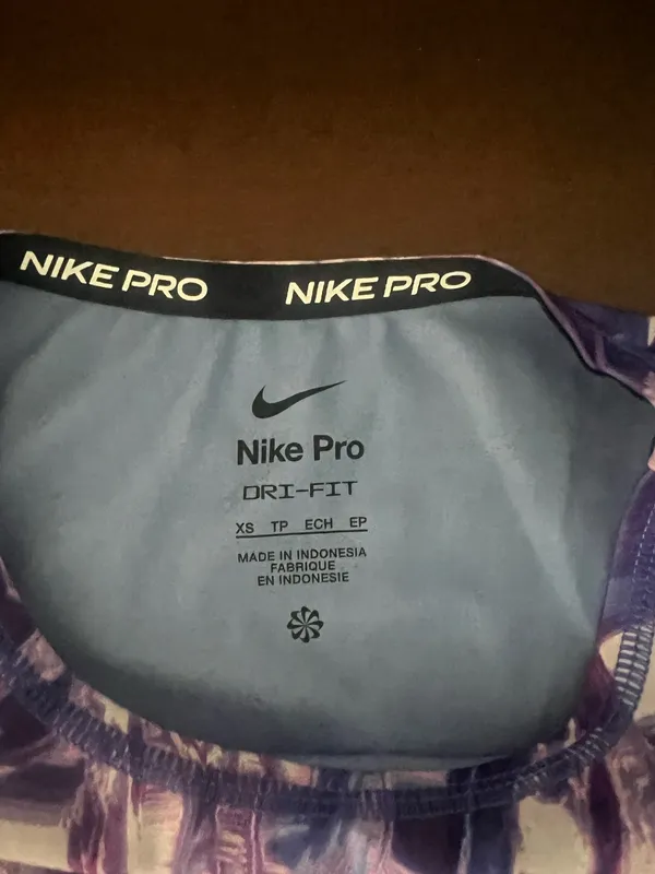 Nike Pro Cropped Tank Dri-Fit Top - Image 3
