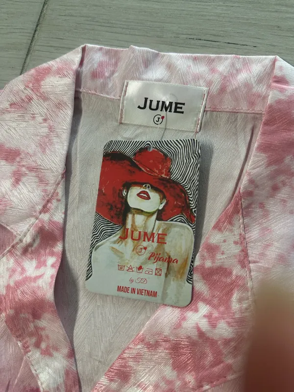 Print of the ombré florals pajamas set - Image 6