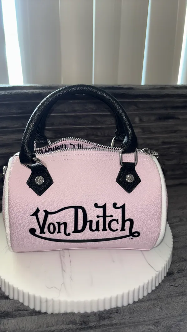 Sac bandoulière Von Dutch Mini Barrel Rose 🎀 - Image 6