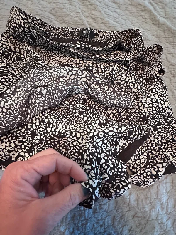 DO+BE Black & White Printed Wrap Skort with Tie - Image 3