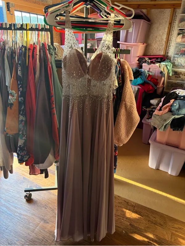 Dancing Queen Embellished V-Neck Prom Dress in Mauve - Image 5
