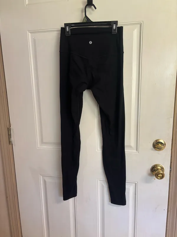 Size 6 Lululemon solid black Align Ribbed High-Rise 28" Pant/legging. - Image 3