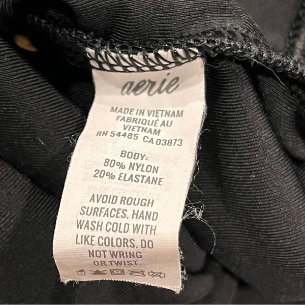 Aerie Black & Gold Full Coverage Cutout One Piece Swimsuit size Medium - Image 7
