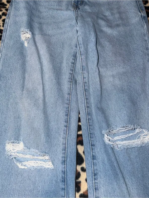 edikted light wash high-waisted wide leg distressed jeans - Image 2