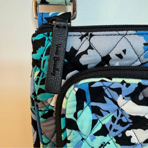 Vera Bradley CAMOFLORAL Wallet Purse Adjustable 2016 VGUC Retired‎ - Image 3