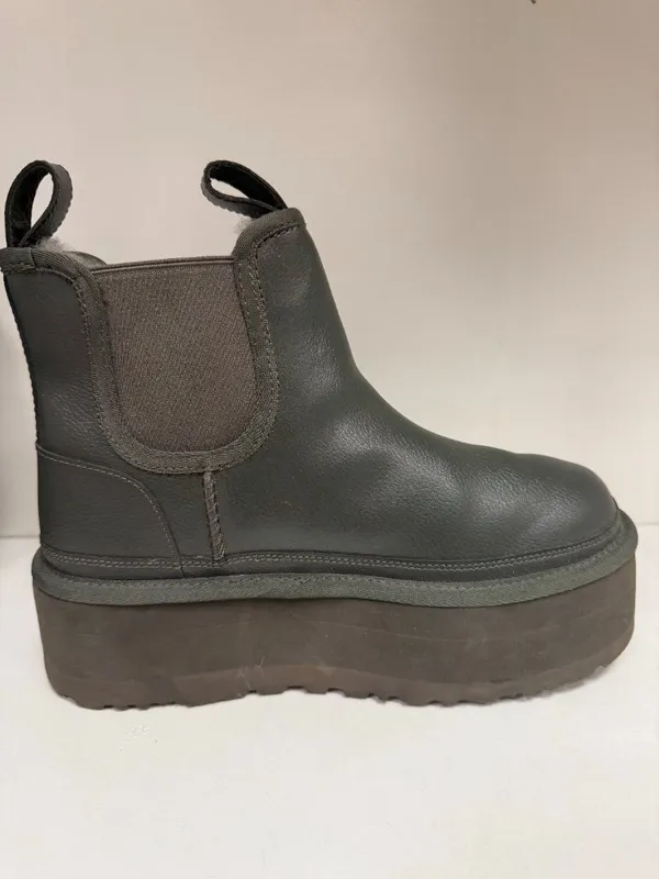 UGG Forest Night Platform Neumel Suede Chelsea Boot - Image 7