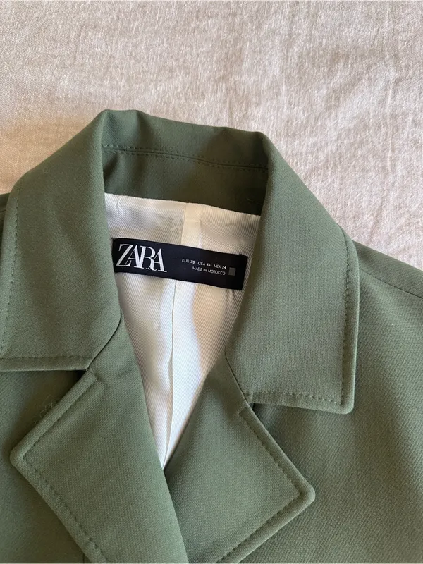NEW Zara Cropped Olive Green Structured Blazer XS - Image 2