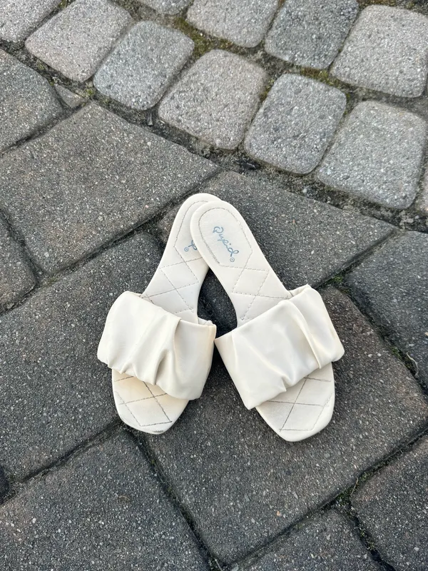 sandles Tan Size 7 - Image 2