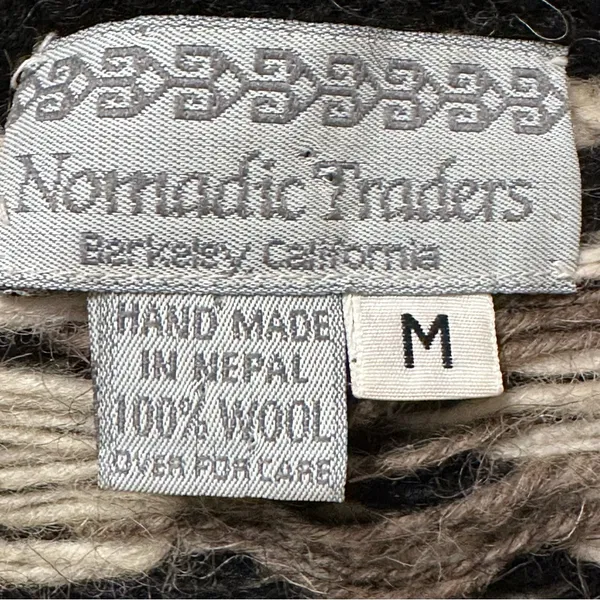 NOMADIC TRADERS Hand Made 100% Wool Cardigan Button Sweater Chunky Knit Size M‎ - Image 7