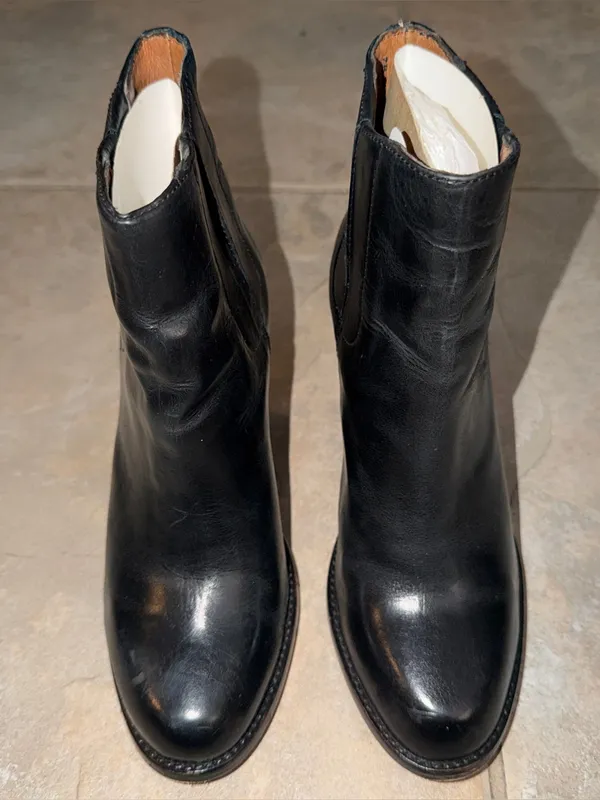 Frye Jenny Jet Black Leather Chelsea Ankle Boots Women’s Size 7 - Image 3